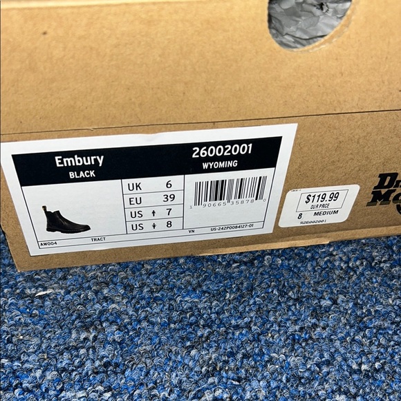 Dr. Martens Embury Chelsea Black Leather Boots - Picture 2 of 9